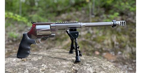 The swing of the cylinder was free and easy and the ejector rod was long enough to push out spent. . Smith and wesson 460 xvr 14 inch barrel review